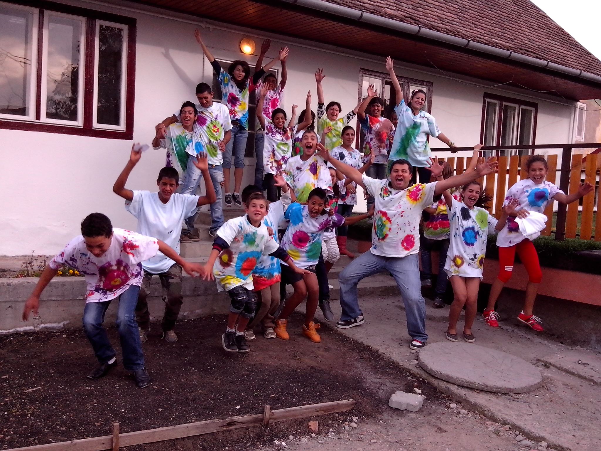 STICHTING NETWERK ROEMENIE logo